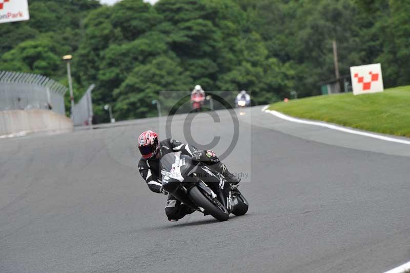 Motorcycle action photographs;Trackday digital images;event digital images;eventdigitalimages;no limits trackday;oulton park;oulton park circuit cheshire;oulton park photographs;peter wileman photography;trackday;trackday photos