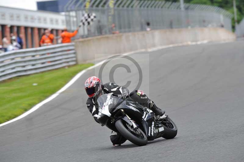 Motorcycle action photographs;Trackday digital images;event digital images;eventdigitalimages;no limits trackday;oulton park;oulton park circuit cheshire;oulton park photographs;peter wileman photography;trackday;trackday photos