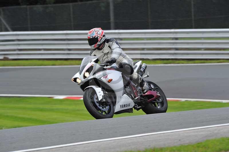 Motorcycle action photographs;Trackday digital images;event digital images;eventdigitalimages;no limits trackday;oulton park;oulton park circuit cheshire;oulton park photographs;peter wileman photography;trackday;trackday photos