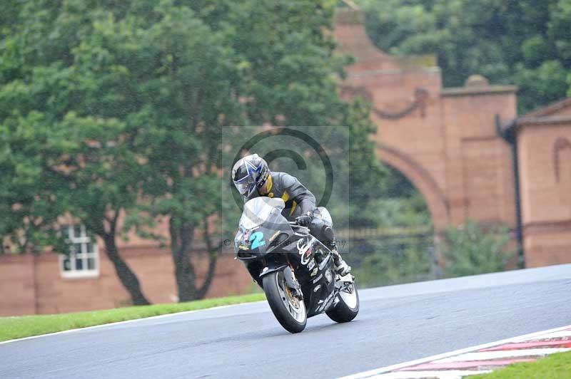 Motorcycle action photographs;Trackday digital images;event digital images;eventdigitalimages;no limits trackday;oulton park;oulton park circuit cheshire;oulton park photographs;peter wileman photography;trackday;trackday photos