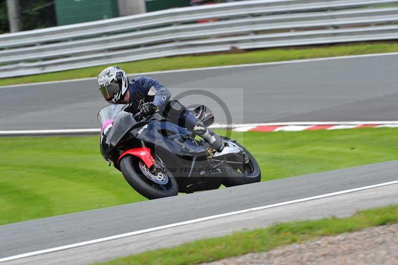 Motorcycle action photographs;Trackday digital images;event digital images;eventdigitalimages;no limits trackday;oulton park;oulton park circuit cheshire;oulton park photographs;peter wileman photography;trackday;trackday photos