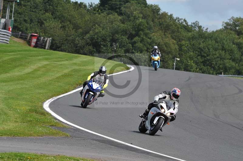 Motorcycle action photographs;Trackday digital images;event digital images;eventdigitalimages;no limits trackday;oulton park;oulton park circuit cheshire;oulton park photographs;peter wileman photography;trackday;trackday photos