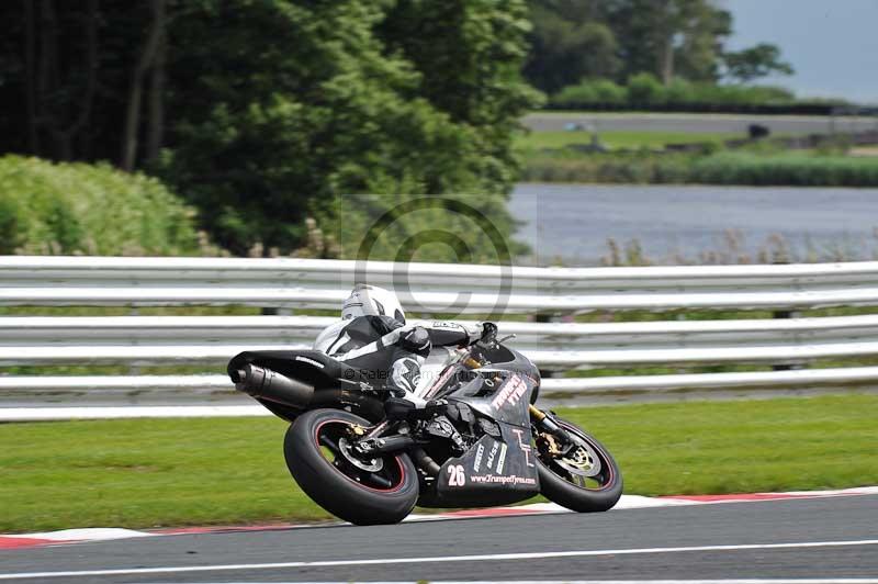 Motorcycle action photographs;Trackday digital images;event digital images;eventdigitalimages;no limits trackday;oulton park;oulton park circuit cheshire;oulton park photographs;peter wileman photography;trackday;trackday photos