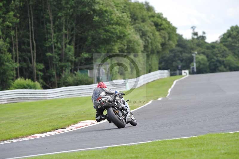 Motorcycle action photographs;Trackday digital images;event digital images;eventdigitalimages;no limits trackday;oulton park;oulton park circuit cheshire;oulton park photographs;peter wileman photography;trackday;trackday photos