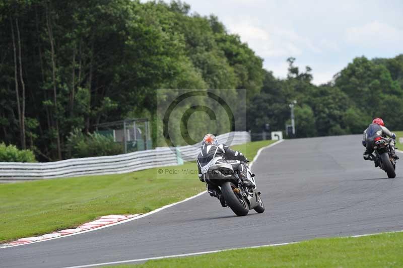 Motorcycle action photographs;Trackday digital images;event digital images;eventdigitalimages;no limits trackday;oulton park;oulton park circuit cheshire;oulton park photographs;peter wileman photography;trackday;trackday photos