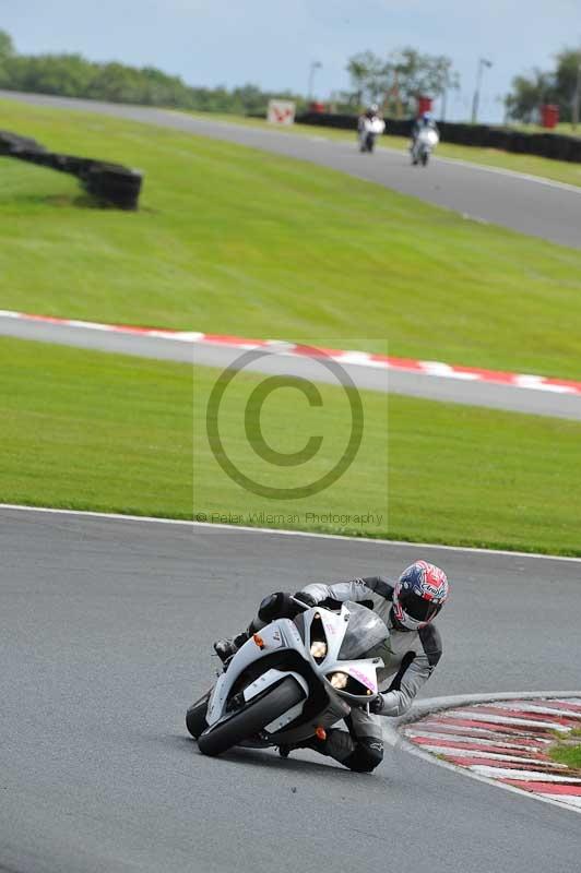 Motorcycle action photographs;Trackday digital images;event digital images;eventdigitalimages;no limits trackday;oulton park;oulton park circuit cheshire;oulton park photographs;peter wileman photography;trackday;trackday photos