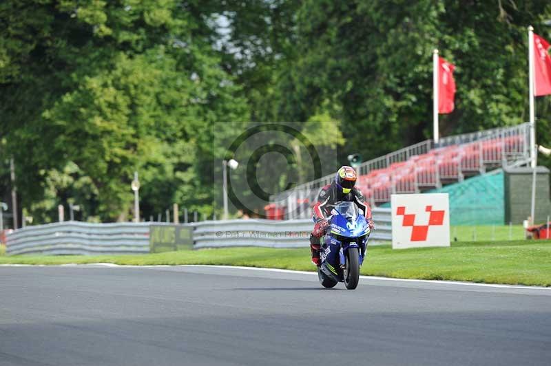 Motorcycle action photographs;Trackday digital images;event digital images;eventdigitalimages;no limits trackday;oulton park;oulton park circuit cheshire;oulton park photographs;peter wileman photography;trackday;trackday photos