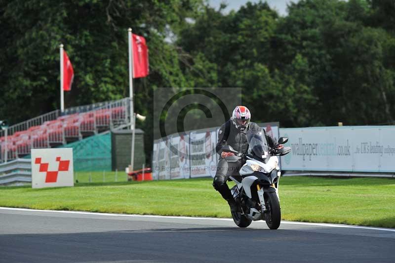 Motorcycle action photographs;Trackday digital images;event digital images;eventdigitalimages;no limits trackday;oulton park;oulton park circuit cheshire;oulton park photographs;peter wileman photography;trackday;trackday photos