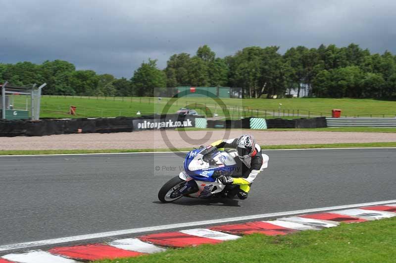 Motorcycle action photographs;Trackday digital images;event digital images;eventdigitalimages;no limits trackday;oulton park;oulton park circuit cheshire;oulton park photographs;peter wileman photography;trackday;trackday photos