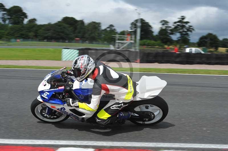 Motorcycle action photographs;Trackday digital images;event digital images;eventdigitalimages;no limits trackday;oulton park;oulton park circuit cheshire;oulton park photographs;peter wileman photography;trackday;trackday photos