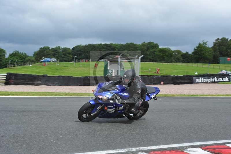 Motorcycle action photographs;Trackday digital images;event digital images;eventdigitalimages;no limits trackday;oulton park;oulton park circuit cheshire;oulton park photographs;peter wileman photography;trackday;trackday photos