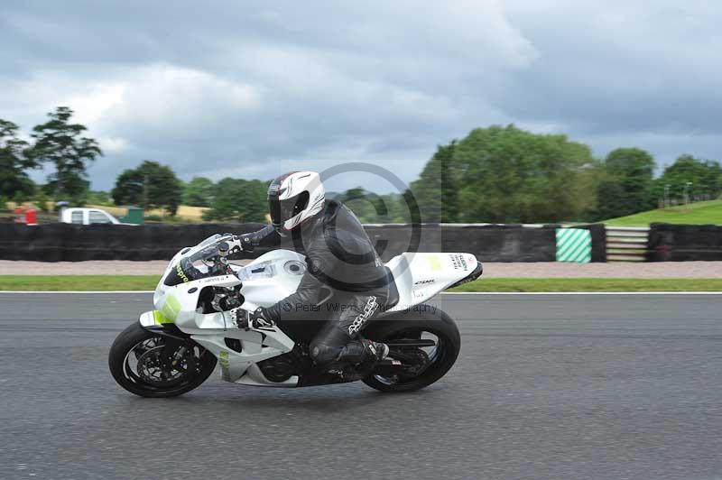 Motorcycle action photographs;Trackday digital images;event digital images;eventdigitalimages;no limits trackday;oulton park;oulton park circuit cheshire;oulton park photographs;peter wileman photography;trackday;trackday photos