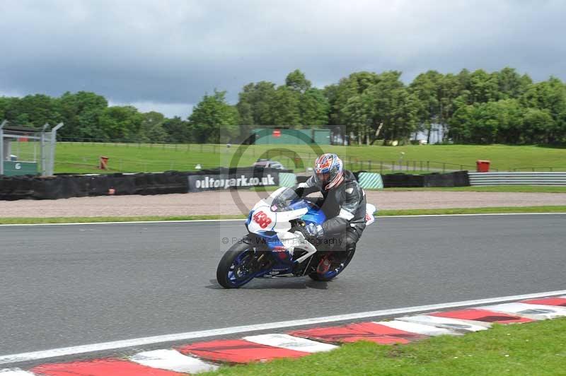 Motorcycle action photographs;Trackday digital images;event digital images;eventdigitalimages;no limits trackday;oulton park;oulton park circuit cheshire;oulton park photographs;peter wileman photography;trackday;trackday photos