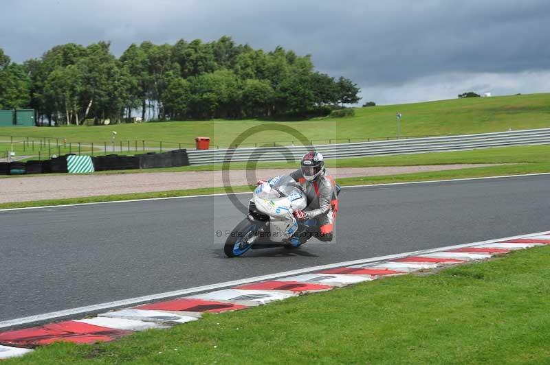 Motorcycle action photographs;Trackday digital images;event digital images;eventdigitalimages;no limits trackday;oulton park;oulton park circuit cheshire;oulton park photographs;peter wileman photography;trackday;trackday photos