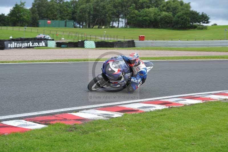 Motorcycle action photographs;Trackday digital images;event digital images;eventdigitalimages;no limits trackday;oulton park;oulton park circuit cheshire;oulton park photographs;peter wileman photography;trackday;trackday photos