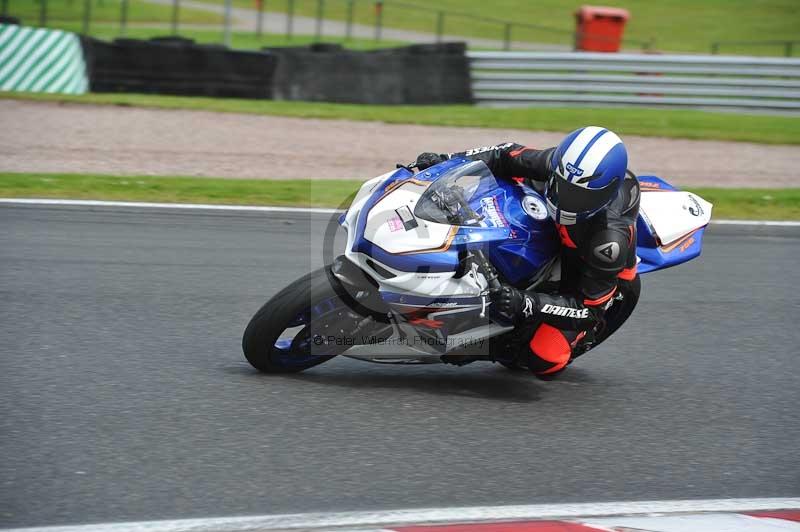 Motorcycle action photographs;Trackday digital images;event digital images;eventdigitalimages;no limits trackday;oulton park;oulton park circuit cheshire;oulton park photographs;peter wileman photography;trackday;trackday photos