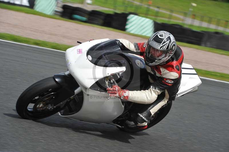 Motorcycle action photographs;Trackday digital images;event digital images;eventdigitalimages;no limits trackday;oulton park;oulton park circuit cheshire;oulton park photographs;peter wileman photography;trackday;trackday photos