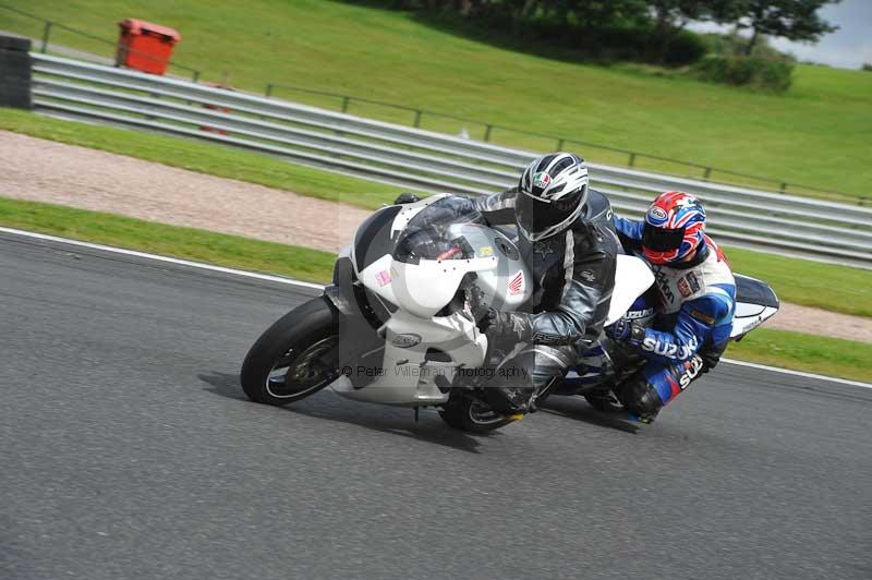 Motorcycle action photographs;Trackday digital images;event digital images;eventdigitalimages;no limits trackday;oulton park;oulton park circuit cheshire;oulton park photographs;peter wileman photography;trackday;trackday photos