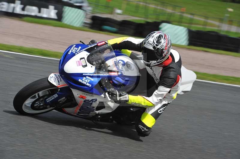 Motorcycle action photographs;Trackday digital images;event digital images;eventdigitalimages;no limits trackday;oulton park;oulton park circuit cheshire;oulton park photographs;peter wileman photography;trackday;trackday photos