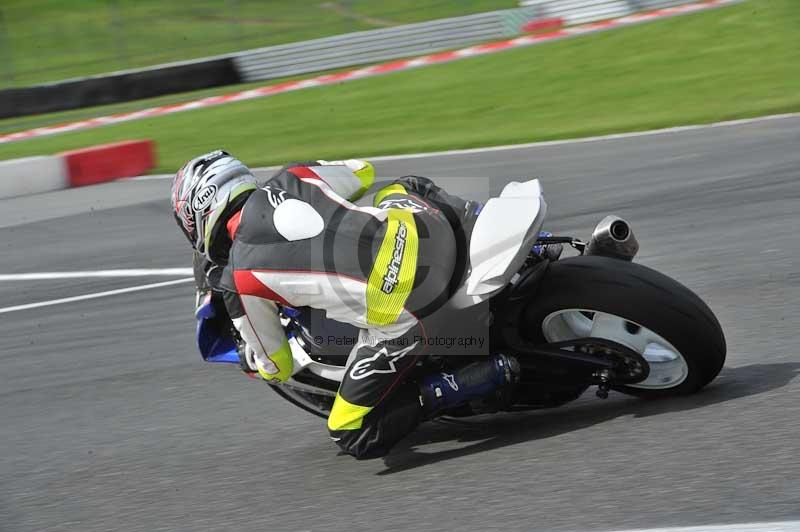 Motorcycle action photographs;Trackday digital images;event digital images;eventdigitalimages;no limits trackday;oulton park;oulton park circuit cheshire;oulton park photographs;peter wileman photography;trackday;trackday photos