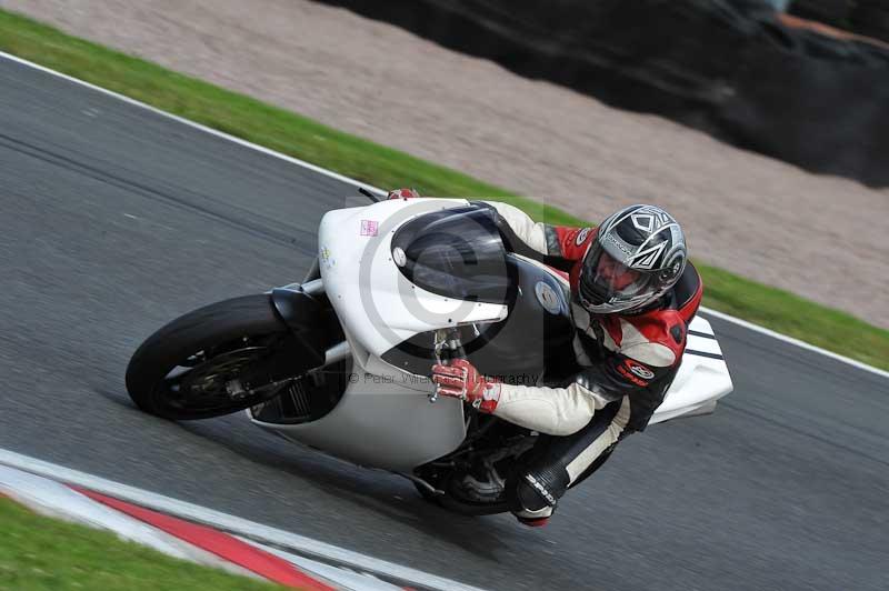 Motorcycle action photographs;Trackday digital images;event digital images;eventdigitalimages;no limits trackday;oulton park;oulton park circuit cheshire;oulton park photographs;peter wileman photography;trackday;trackday photos