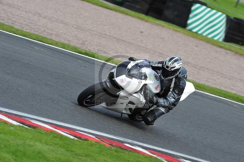 Motorcycle action photographs;Trackday digital images;event digital images;eventdigitalimages;no limits trackday;oulton park;oulton park circuit cheshire;oulton park photographs;peter wileman photography;trackday;trackday photos