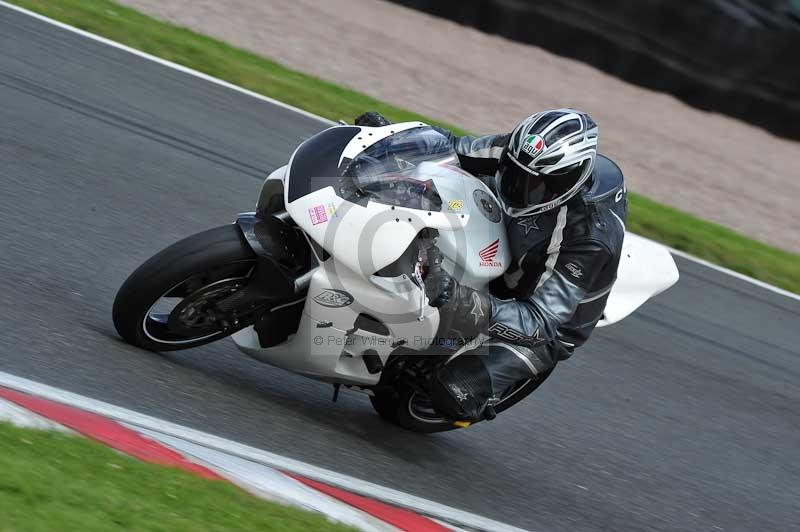 Motorcycle action photographs;Trackday digital images;event digital images;eventdigitalimages;no limits trackday;oulton park;oulton park circuit cheshire;oulton park photographs;peter wileman photography;trackday;trackday photos