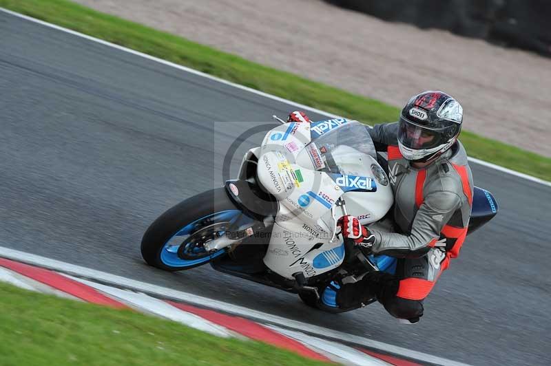 Motorcycle action photographs;Trackday digital images;event digital images;eventdigitalimages;no limits trackday;oulton park;oulton park circuit cheshire;oulton park photographs;peter wileman photography;trackday;trackday photos