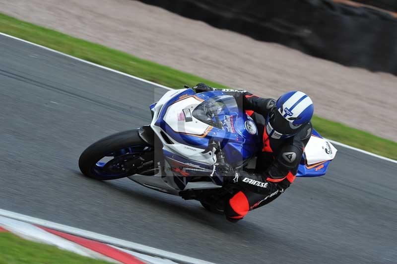 Motorcycle action photographs;Trackday digital images;event digital images;eventdigitalimages;no limits trackday;oulton park;oulton park circuit cheshire;oulton park photographs;peter wileman photography;trackday;trackday photos