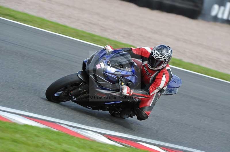 Motorcycle action photographs;Trackday digital images;event digital images;eventdigitalimages;no limits trackday;oulton park;oulton park circuit cheshire;oulton park photographs;peter wileman photography;trackday;trackday photos