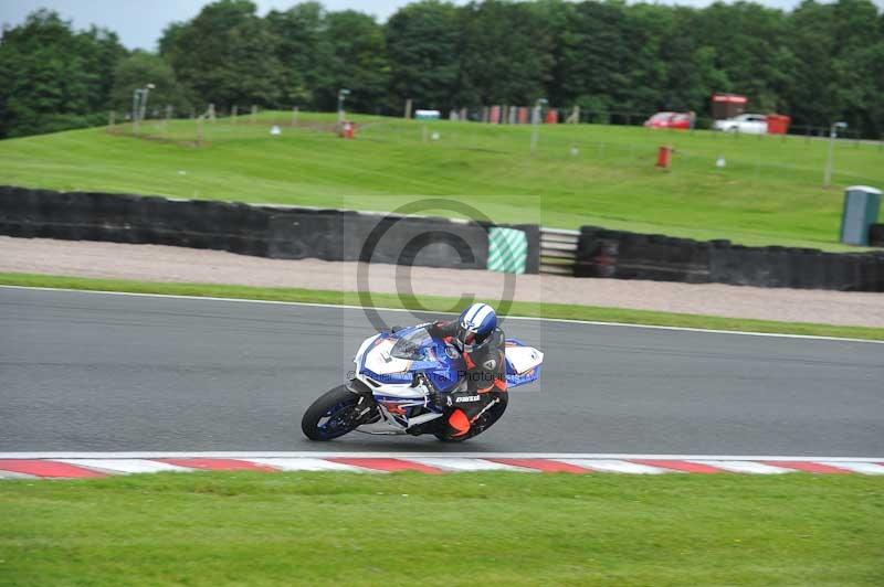 Motorcycle action photographs;Trackday digital images;event digital images;eventdigitalimages;no limits trackday;oulton park;oulton park circuit cheshire;oulton park photographs;peter wileman photography;trackday;trackday photos