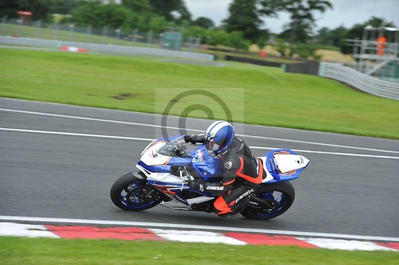 Motorcycle action photographs;Trackday digital images;event digital images;eventdigitalimages;no limits trackday;oulton park;oulton park circuit cheshire;oulton park photographs;peter wileman photography;trackday;trackday photos