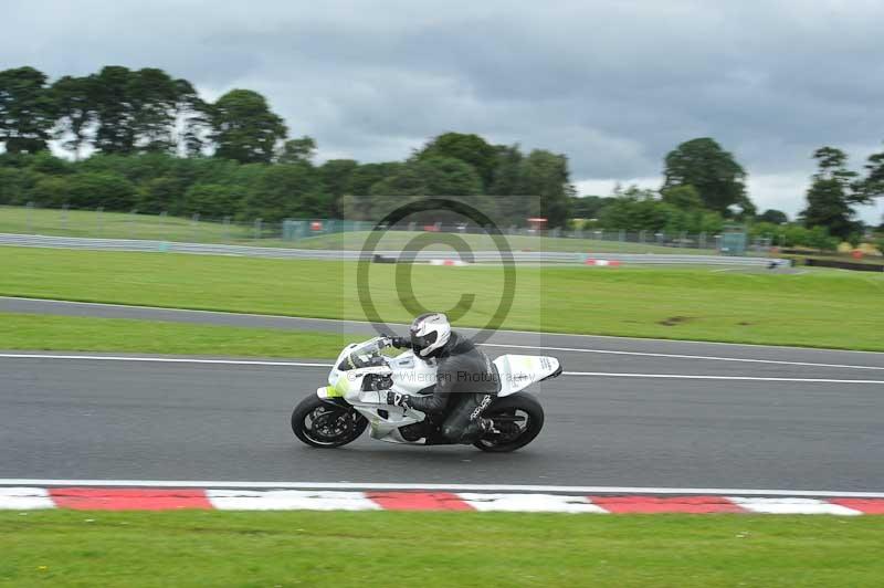 Motorcycle action photographs;Trackday digital images;event digital images;eventdigitalimages;no limits trackday;oulton park;oulton park circuit cheshire;oulton park photographs;peter wileman photography;trackday;trackday photos