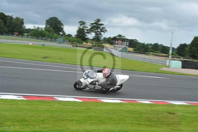 Motorcycle action photographs;Trackday digital images;event digital images;eventdigitalimages;no limits trackday;oulton park;oulton park circuit cheshire;oulton park photographs;peter wileman photography;trackday;trackday photos