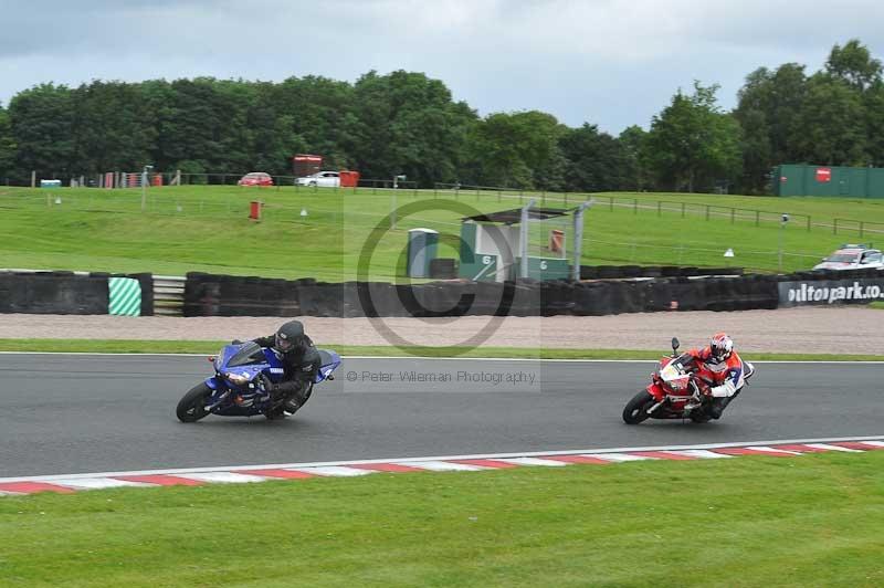 Motorcycle action photographs;Trackday digital images;event digital images;eventdigitalimages;no limits trackday;oulton park;oulton park circuit cheshire;oulton park photographs;peter wileman photography;trackday;trackday photos