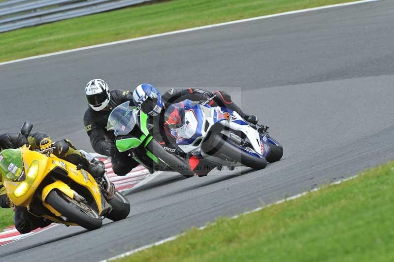 Motorcycle action photographs;Trackday digital images;event digital images;eventdigitalimages;no limits trackday;oulton park;oulton park circuit cheshire;oulton park photographs;peter wileman photography;trackday;trackday photos