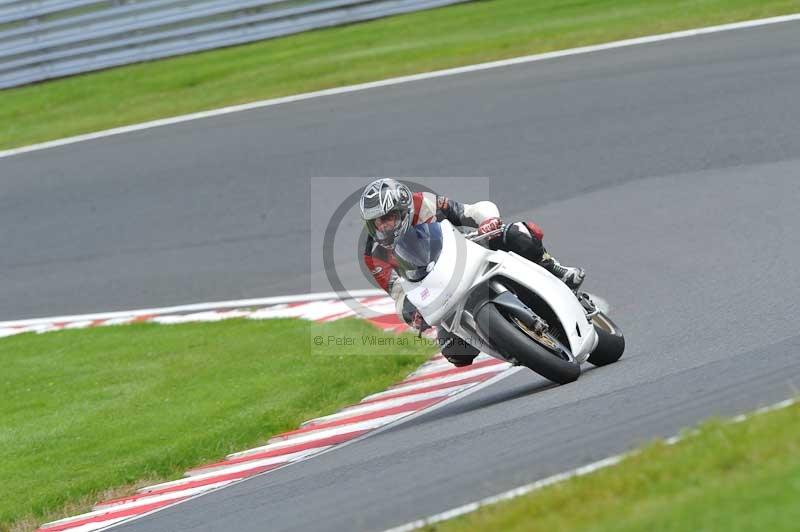 Motorcycle action photographs;Trackday digital images;event digital images;eventdigitalimages;no limits trackday;oulton park;oulton park circuit cheshire;oulton park photographs;peter wileman photography;trackday;trackday photos