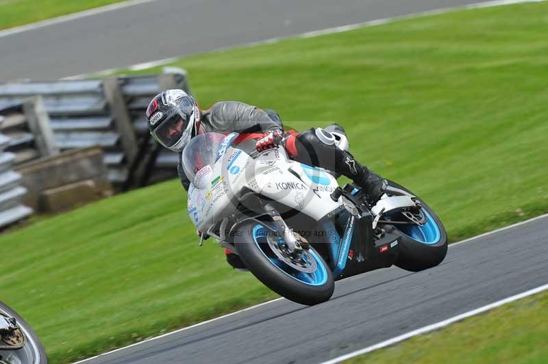 Motorcycle action photographs;Trackday digital images;event digital images;eventdigitalimages;no limits trackday;oulton park;oulton park circuit cheshire;oulton park photographs;peter wileman photography;trackday;trackday photos