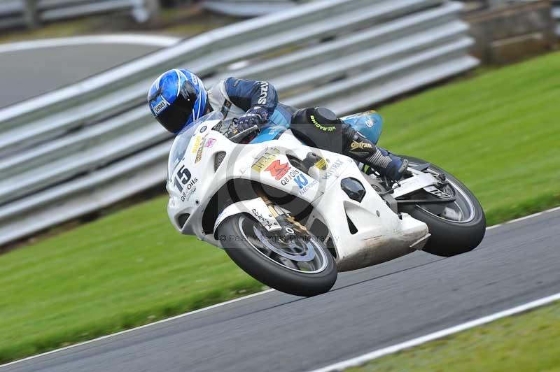 Motorcycle action photographs;Trackday digital images;event digital images;eventdigitalimages;no limits trackday;oulton park;oulton park circuit cheshire;oulton park photographs;peter wileman photography;trackday;trackday photos