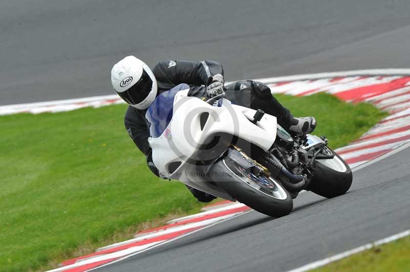 Motorcycle action photographs;Trackday digital images;event digital images;eventdigitalimages;no limits trackday;oulton park;oulton park circuit cheshire;oulton park photographs;peter wileman photography;trackday;trackday photos