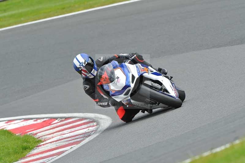 Motorcycle action photographs;Trackday digital images;event digital images;eventdigitalimages;no limits trackday;oulton park;oulton park circuit cheshire;oulton park photographs;peter wileman photography;trackday;trackday photos