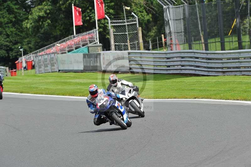 Motorcycle action photographs;Trackday digital images;event digital images;eventdigitalimages;no limits trackday;oulton park;oulton park circuit cheshire;oulton park photographs;peter wileman photography;trackday;trackday photos