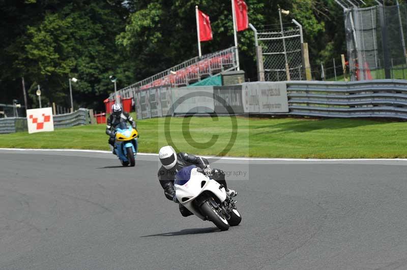 Motorcycle action photographs;Trackday digital images;event digital images;eventdigitalimages;no limits trackday;oulton park;oulton park circuit cheshire;oulton park photographs;peter wileman photography;trackday;trackday photos