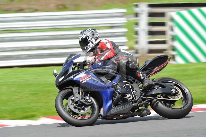 Motorcycle action photographs;Trackday digital images;event digital images;eventdigitalimages;no limits trackday;oulton park;oulton park circuit cheshire;oulton park photographs;peter wileman photography;trackday;trackday photos