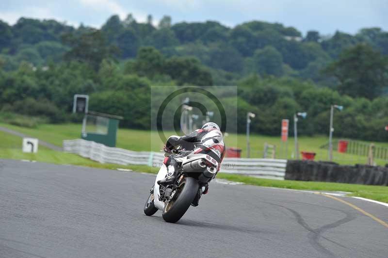 Motorcycle action photographs;Trackday digital images;event digital images;eventdigitalimages;no limits trackday;oulton park;oulton park circuit cheshire;oulton park photographs;peter wileman photography;trackday;trackday photos