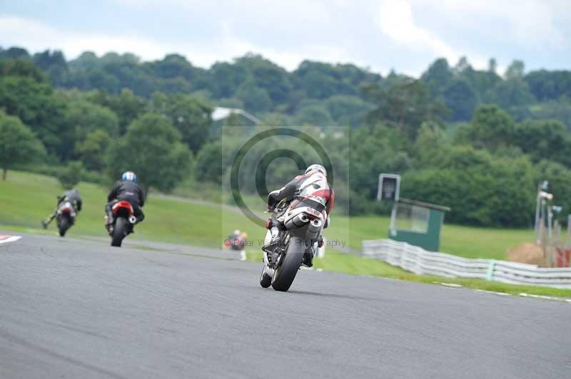 Motorcycle action photographs;Trackday digital images;event digital images;eventdigitalimages;no limits trackday;oulton park;oulton park circuit cheshire;oulton park photographs;peter wileman photography;trackday;trackday photos