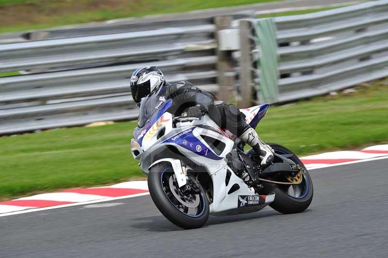 Motorcycle action photographs;Trackday digital images;event digital images;eventdigitalimages;no limits trackday;oulton park;oulton park circuit cheshire;oulton park photographs;peter wileman photography;trackday;trackday photos