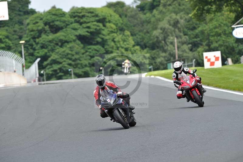 Motorcycle action photographs;Trackday digital images;event digital images;eventdigitalimages;no limits trackday;oulton park;oulton park circuit cheshire;oulton park photographs;peter wileman photography;trackday;trackday photos