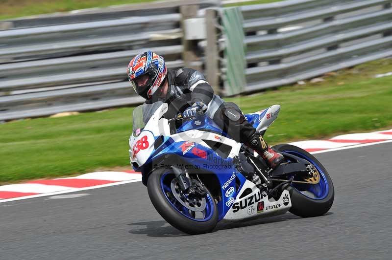 Motorcycle action photographs;Trackday digital images;event digital images;eventdigitalimages;no limits trackday;oulton park;oulton park circuit cheshire;oulton park photographs;peter wileman photography;trackday;trackday photos