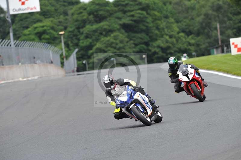 Motorcycle action photographs;Trackday digital images;event digital images;eventdigitalimages;no limits trackday;oulton park;oulton park circuit cheshire;oulton park photographs;peter wileman photography;trackday;trackday photos